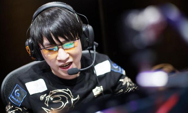 Uzi新星出色防守表现惊艳,DWG未来可期!的简单介绍 Uzi新星出色防守表现惊艳,DWG未来可期!的简单介绍